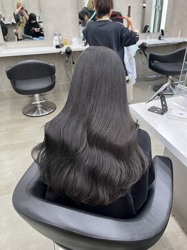 ユナイテッド 横浜(UNITED) オリーブグレージュ