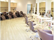 フラップカンパニー 松原店(FLAP COMPANY)の雰囲気（《１F Ladys Floor》全てのキレイをお手伝い！）