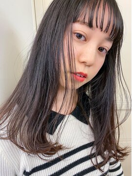 ラパンセヴェール(LA PENSEE VERT) 抜け感ロングヘア