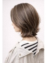 ウル(ulu)&nbsp;名東区　ハイライト　白髪ぼかし　透明感カラー　ミルクティー