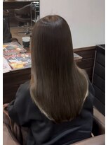 ベルスタ(BELSTA)&nbsp;春トレンド＊オリーブグレージュ×〈イヤリング〉ベージュカラー