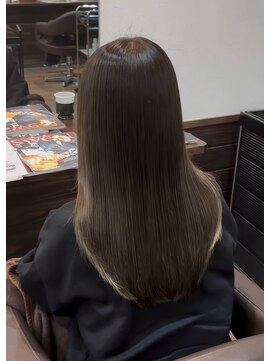 ベルスタ(BELSTA) 春トレンド＊オリーブグレージュ×〈イヤリング〉ベージュカラー