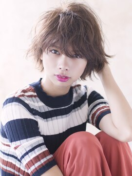 エアー 福岡(AIR) ［air-FUKUOKA　竹石］ 大人女性にも☆アンニュイなショートボブ
