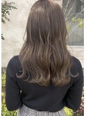 大人アッシュのゆるふわロング