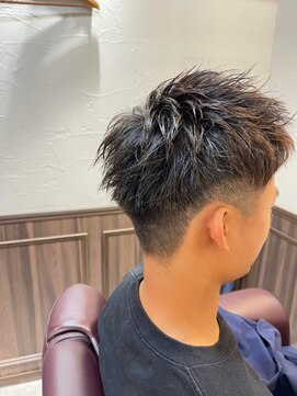 ミリオンバックス 御徒町店(Million Backs) ツーブロックマッシュ/スキンフェード<理容室>[メンズ/御徒町]