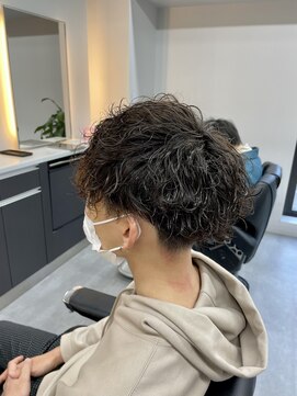 ショット 高槻(SHOT) 波巻きパーマ60％