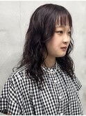 ナチュラルパーマミディ短め前髪スパイラルパーマウェーブパーマ
