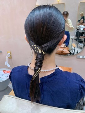 ガーデンヨコハマエスト(GARDEN YOKOHAMA est) お呼ばれヘア　夏　タイトアレンジ　ミディアム　金箔