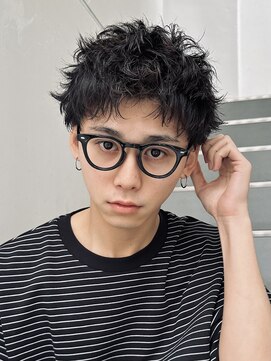 ベル 銀座5丁目店(Belle) ツーブロックが苦手な方のスパイキーショートアッシュブラック