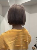 切りっぱなしボブミニボブぱつっとボブハイトーンカラー/新宿