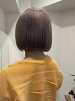 ラフ 新宿(Laff)&nbsp;切りっぱなしボブミニボブぱつっとボブハイトーンカラー/新宿