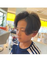 ラ ルーナ アレックス 阪急六甲店(la luna alex)&nbsp;刈り上げセンターパート/刈り上げショート/フェザーショート