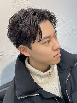 クオンヒール 淀屋橋店(QUON HEAL) スペインカール/スパイキーショート/フェザーパーマ/フェード×