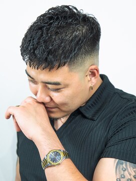 ブロートーキョーバーバーショップ 神田店(Bro Tokyo BARBERSHOP) アイロンパーマクロップスタイル