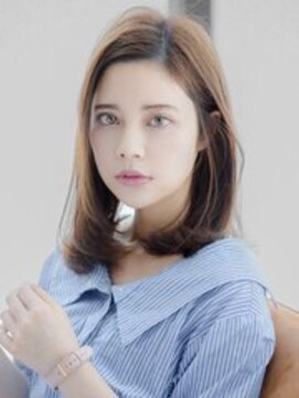 ティファ 栄(Tiffa) 小顔レイヤーミディ