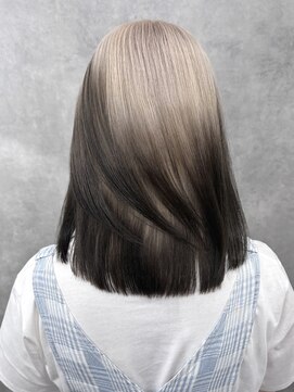 いろあそび 八王子 【ルーツカラー】ホワイトベージュ×ブラック