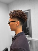 オルヴァ(Orva)&nbsp;フェザーパーマ×テーパーフェード