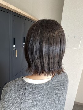 カナリーバイマカロア(CANARY by Makaloa) 切りっぱなしボブ