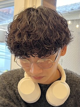 フィフス(fifth) 原宿波巻きパーマメンズカットラウンドマッシュセンターパート