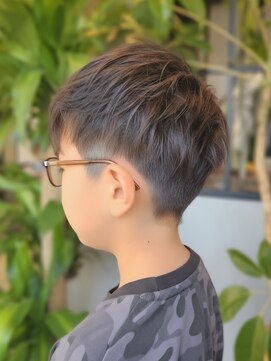 アヴァロンテ アットウィルヘアー(A VOLONTE at will hair) 【キッズカット】爽やかツーブロックショート[成田/冨里]