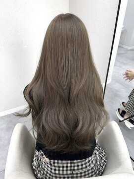 ロングレイヤー×オリーブグレージュ