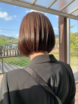 ヘアアンドアイラッシュ ココアンジェ くりえいと宗像店(Coco Ange) 前下がりボブ　ベーシックスタイル