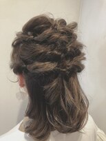 ペイジバイネオリーブ 吉祥寺店(Paige by Neolive)&nbsp;黒ゴムハーフアップアレンジ