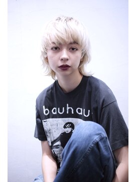 ココ 本八幡(KOKO) 黒髪クラゲヘアーオリーブグレー小顔ココアベージュショート