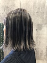 ニコ(nico)&nbsp;ミディアムボブ　コントラストハイライト