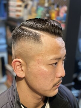 バーバー スタジオ ラフテル(Barber Studio RAFTEL) ハードパートスタイル