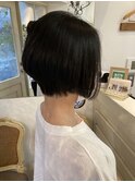 前下がりハンサムストレートボブ暗髪40代梅ヶ丘美容室