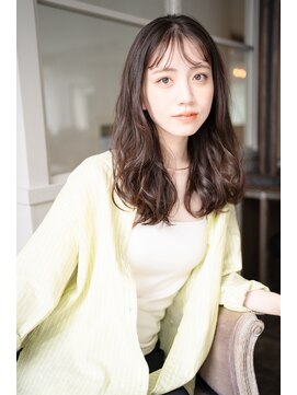 マグノリア オモテサンドウ(MAGNOLiA Omotesando) シースルーバングが可愛いフェミニンスパイラル・・・HINATA