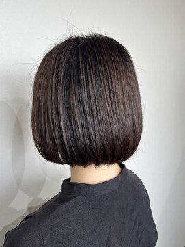 ノルン(norn) ぷっつりボブ