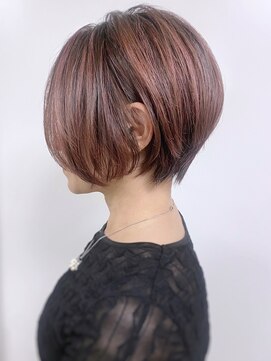 モリオフロムロンドン 原宿本店(morio from London) 【morio原宿】前下がりショート ピンク ハイライトカラー