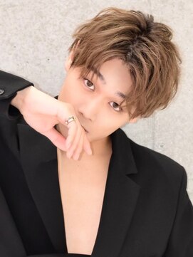 リア 原宿(Rea) ブラウンカラー×センターパート