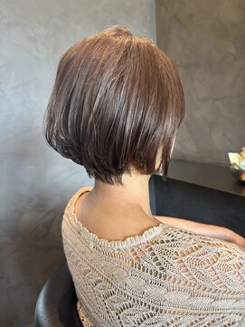 ユウシヘアー(Yushi Hair) グラデーションショートボブ