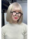 ホワイトグレージュ　ボブ　【韓国ヘア大阪梅田】