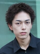 テン 心斎橋(tenn.)&nbsp;アクティブショートフェザーパーマルーズショートセンターパート