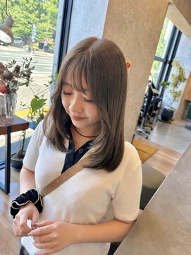 シャッター(SHUTTER) 透明感カラー
