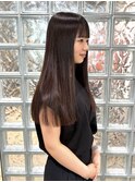 広がりやうねりに◎艶髪ロングストレート