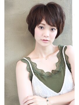 ネオリーブクレア 綱島店(Neolive Krea) 大人ショート　斜めバング　シースルーバング　ブルージュ