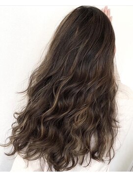 ヴェシカ(veccica) ★際立つ大人のハイライトカラー★