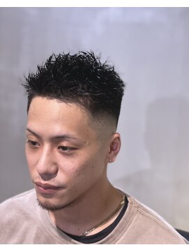 バーバーショップ ブリッヂ(Barber Shop Bridge) スキンフェード アップバング