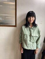 スナッグ(snug) 外ハネミディアム