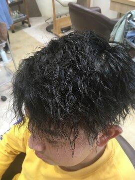 ヘアサロンアンドヘアメイクディー(hair salon hair make D) 仙台D 簡単スタイリング ツイストスパイラルパーマ刈り上げstyle