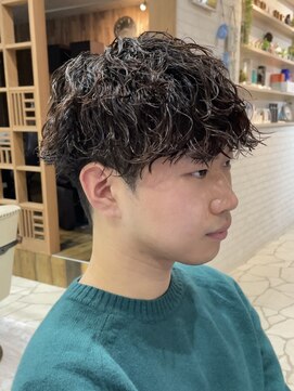 シャイン 大宮(SHINE) メンズカット/パーマ/ヘッドスパ/ブリーチ/眉毛/韓国/大宮/Men's