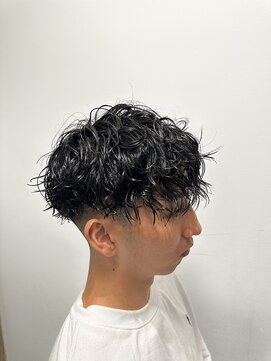 リバティシェアバーバー 銀座(LIBERTY SHARE BARBER) ツイストスパイラル<理容室>