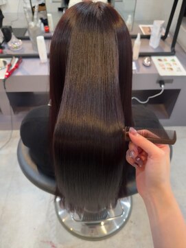 ニィ(2iee.) 髪質改善秋カラー