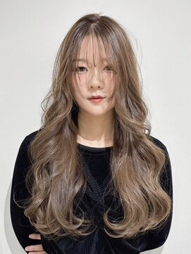 エル バイ アンキシム(elu by AHNKISM) ミディアムロングレイヤーカットブリーチなしダブルカラー心斎橋