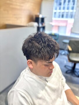 エスト 小倉(est) 色気upメンズパーマ